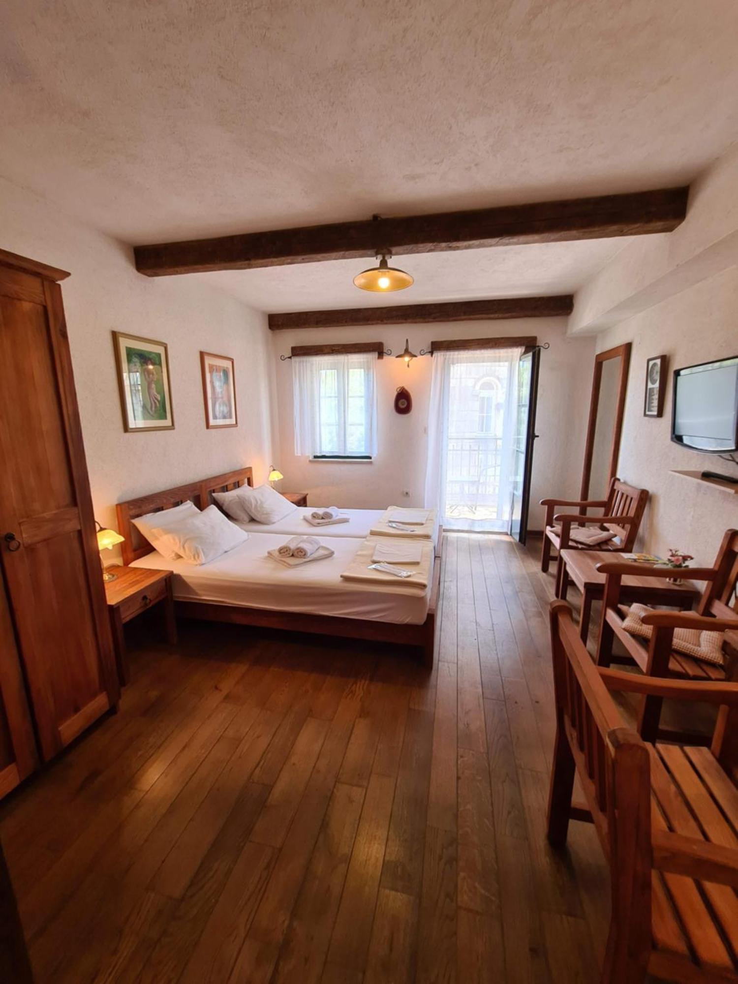 Skver Studio Apartments Herceg Novi Exterior photo